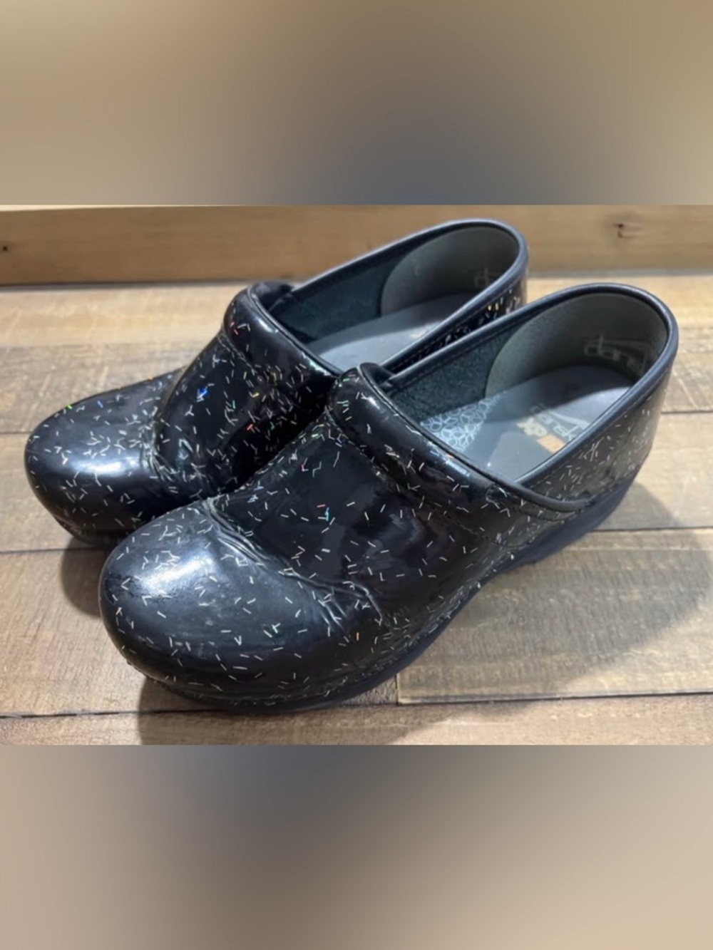 DANSKO Women's XP 2.0 Patent Rainbow Specks Clog, size 39
